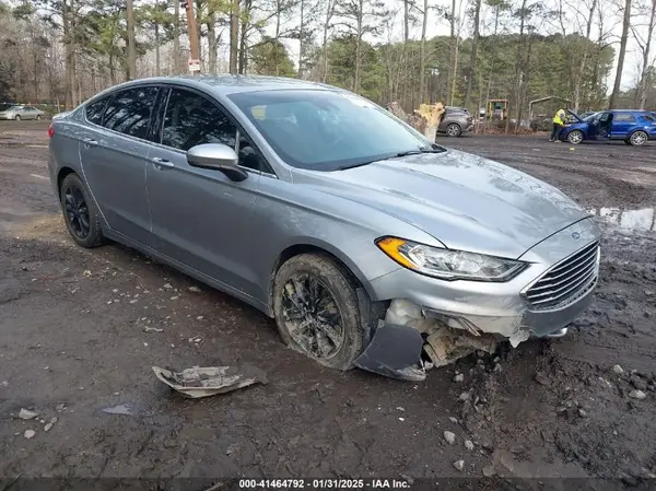 3FA6P0HD2LR105081 2020 FORD FUSION - Image 1