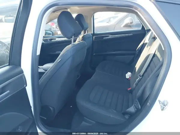 3FA6P0HD2LR135813 2020 FORD FUSION - Image 8