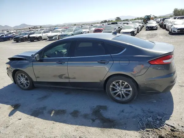3FA6P0HD2LR135827 2020 FORD FUSION - Image 2