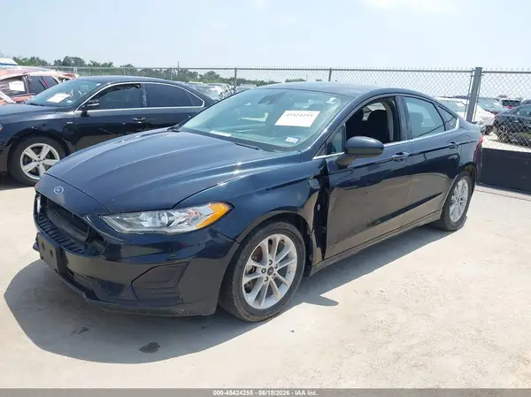 3FA6P0HD2LR147850 2020 FORD FUSION - Image 2