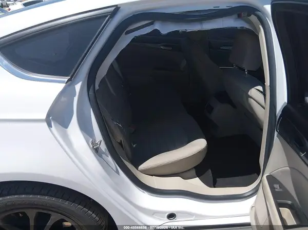 3FA6P0HD2LR154605 2020 FORD FUSION - Image 8