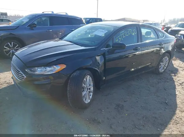3FA6P0HD2LR217993 2020 FORD FUSION - Image 2