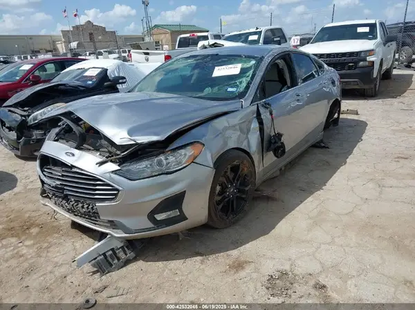 3FA6P0HD2LR218089 2020 FORD FUSION - Image 2
