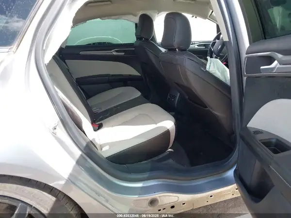3FA6P0HD2LR218089 2020 FORD FUSION - Image 8