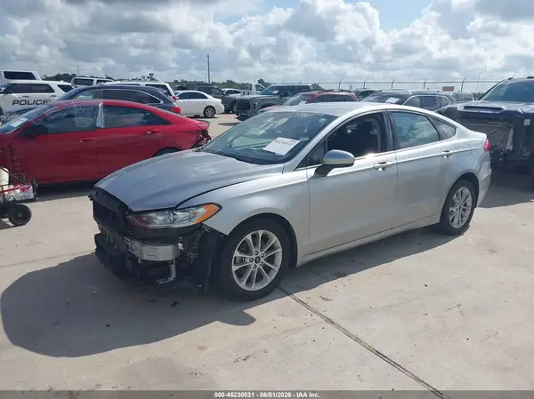 3FA6P0HD2LR218562 2020 FORD FUSION - Image 2