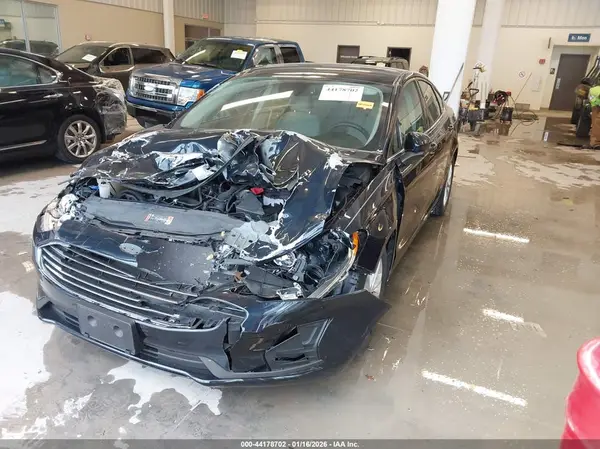 3FA6P0HD2LR219114 2020 FORD FUSION - Image 2