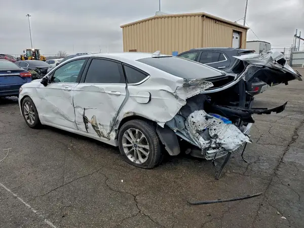 3FA6P0HD2LR229075 2020 FORD FUSION - Image 2