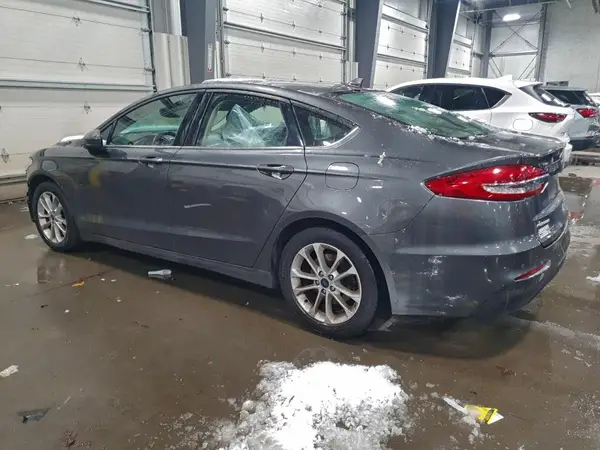 3FA6P0HD2LR231070 2020 FORD FUSION - Image 2