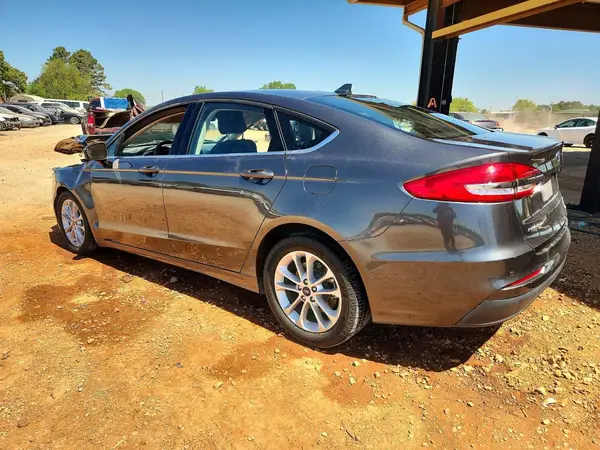 3FA6P0HD2LR245146 2020 FORD FUSION - Image 2