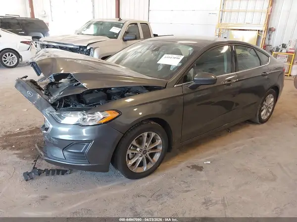 3FA6P0HD2LR251898 2020 FORD FUSION - Image 2