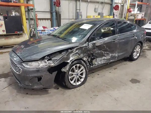 3FA6P0HD2LR255157 2020 FORD FUSION - Image 2