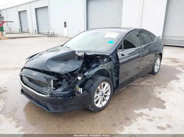 3FA6P0HD2LR260245 2020 FORD FUSION - Image 2
