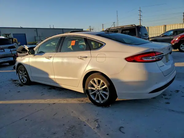 3FA6P0HD3HR104724 2017 FORD FUSION - Image 2
