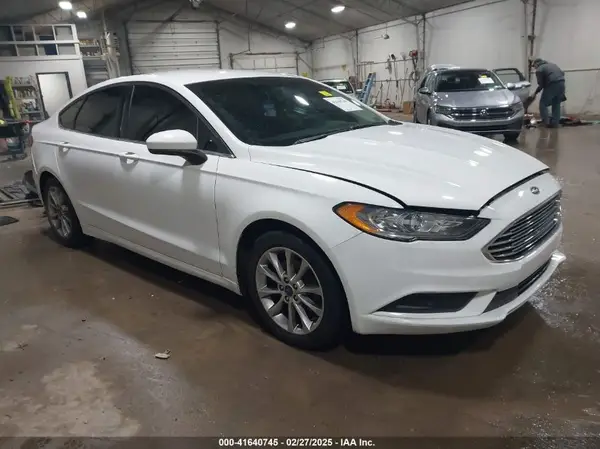 3FA6P0HD3HR194067 2017 FORD FUSION - Image 1