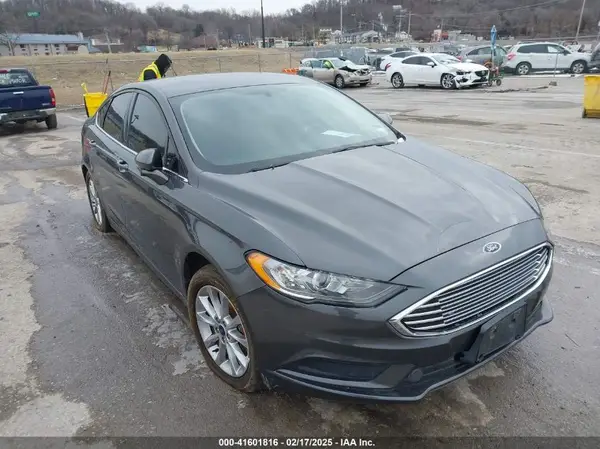 3FA6P0HD3HR212888 2017 FORD FUSION - Image 1