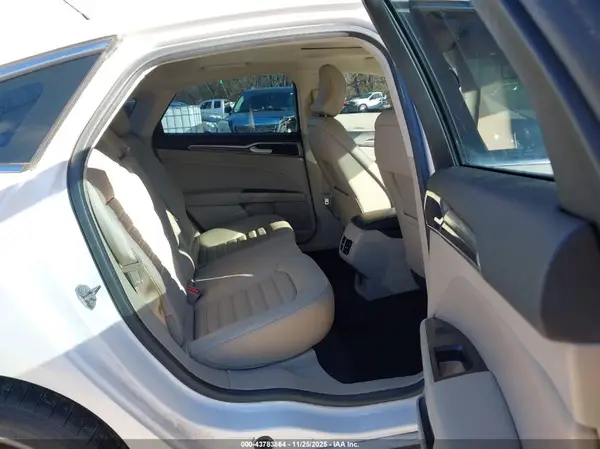 3FA6P0HD3HR214995 2017 FORD FUSION - Image 8