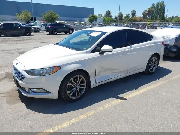 3FA6P0HD3HR215967 2017 FORD FUSION - Image 2