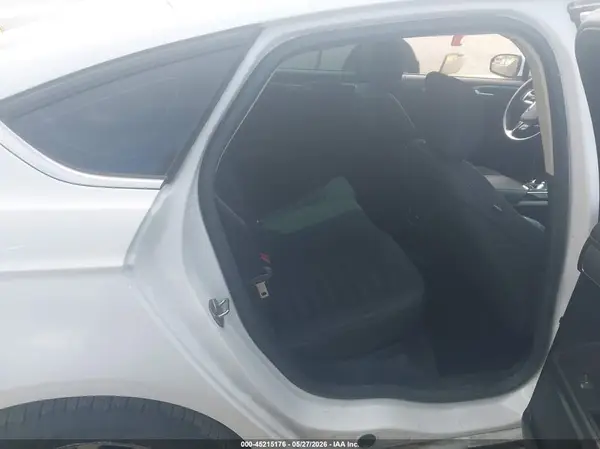 3FA6P0HD3HR235801 2017 FORD FUSION - Image 8