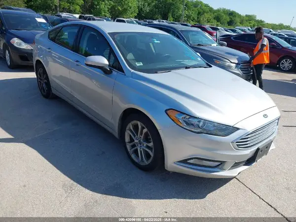3FA6P0HD3HR252114 2017 FORD FUSION - Image 1
