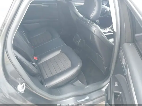 3FA6P0HD3HR327877 2017 FORD FUSION - Image 8