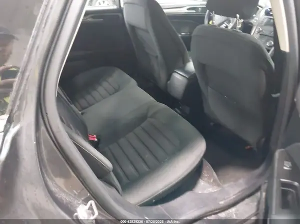 3FA6P0HD3HR365013 2017 FORD FUSION - Image 8