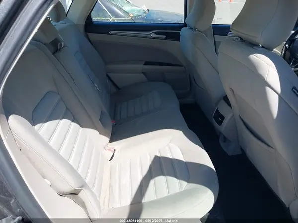 3FA6P0HD3HR371961 2017 FORD FUSION - Image 8
