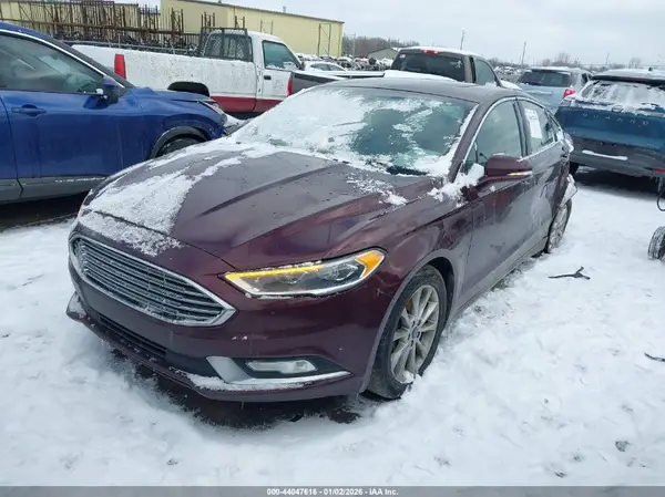 3FA6P0HD3HR372818 2017 FORD FUSION - Image 2