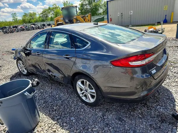 3FA6P0HD3JR107807 2018 FORD FUSION - Image 2