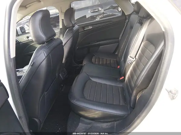 3FA6P0HD3JR130410 2018 FORD FUSION - Image 8