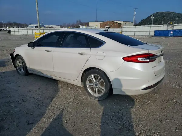 3FA6P0HD3JR135834 2018 FORD FUSION - Image 2