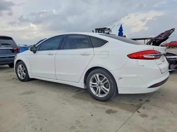 3FA6P0HD3JR161141 2018 FORD FUSION - Image 2