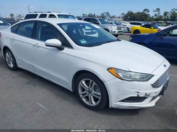 3FA6P0HD3JR260607 2018 FORD FUSION - Image 1