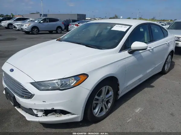 3FA6P0HD3JR260607 2018 FORD FUSION - Image 2
