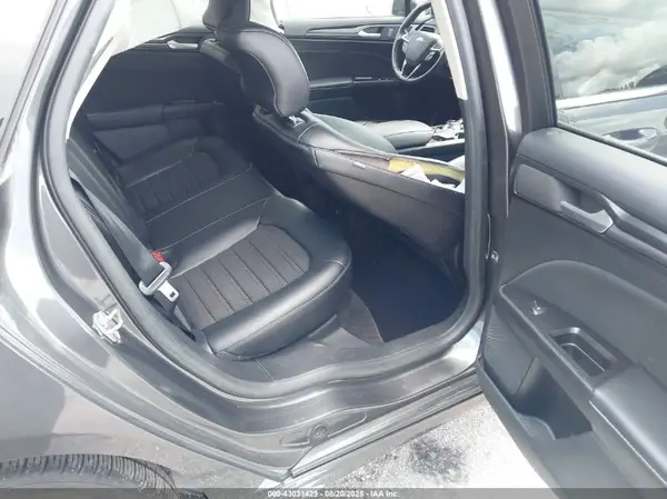 3FA6P0HD3JR265256 2018 FORD FUSION - Image 8