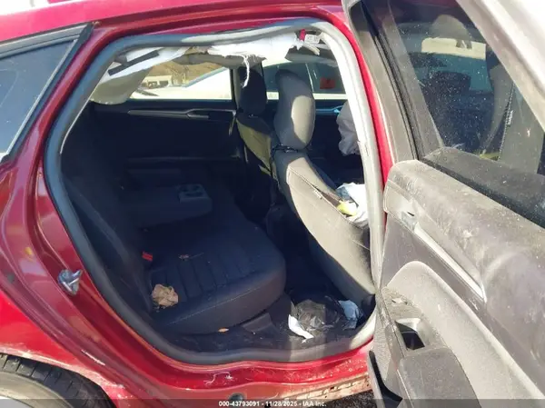 3FA6P0HD3KR130585 2019 FORD FUSION - Image 8