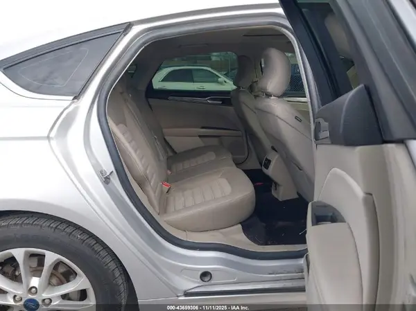 3FA6P0HD3KR133342 2019 FORD FUSION - Image 8