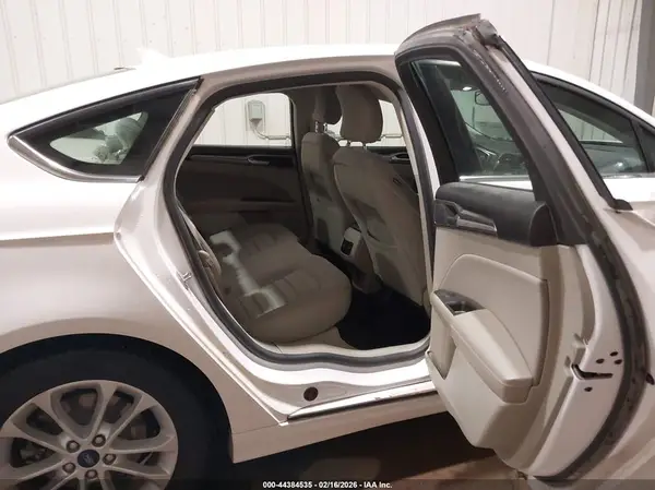 3FA6P0HD3KR173713 2019 FORD FUSION - Image 8