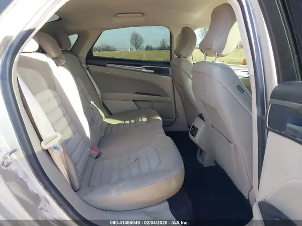 3FA6P0HD3KR212008 2019 FORD FUSION - Image 8