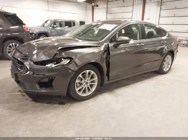 3FA6P0HD3KR215670 2019 FORD FUSION - Image 2