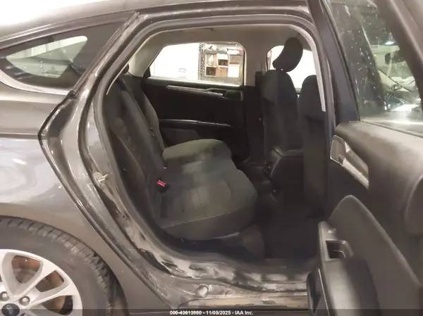 3FA6P0HD3KR215670 2019 FORD FUSION - Image 8