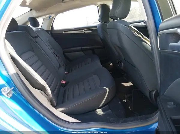 3FA6P0HD3KR216057 2019 FORD FUSION - Image 8