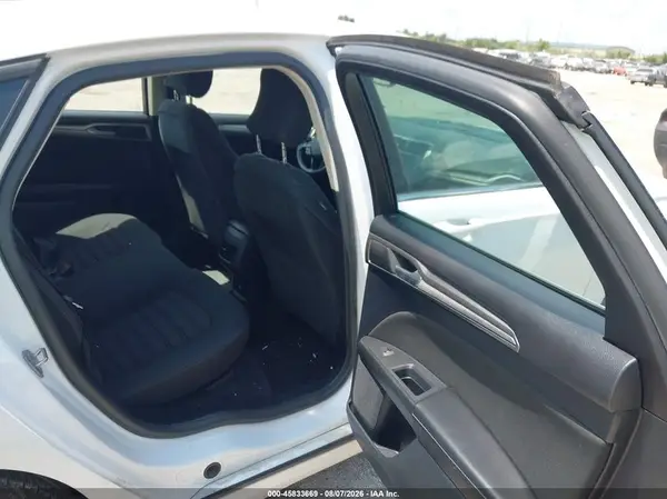 3FA6P0HD3KR218942 2019 FORD FUSION - Image 8