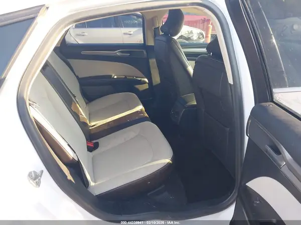3FA6P0HD3KR249205 2019 FORD FUSION - Image 8