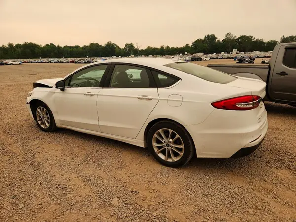 3FA6P0HD3LR110113 2020 FORD FUSION - Image 2
