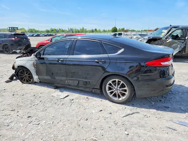 3FA6P0HD3LR121953 2020 FORD FUSION - Image 2