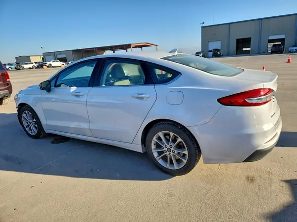 3FA6P0HD3LR132418 2020 FORD FUSION - Image 2