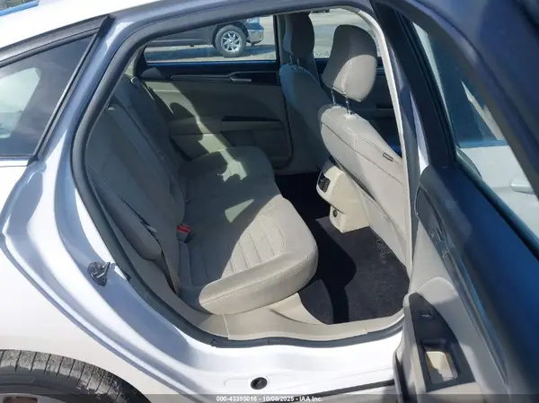 3FA6P0HD3LR143497 2020 FORD FUSION - Image 8