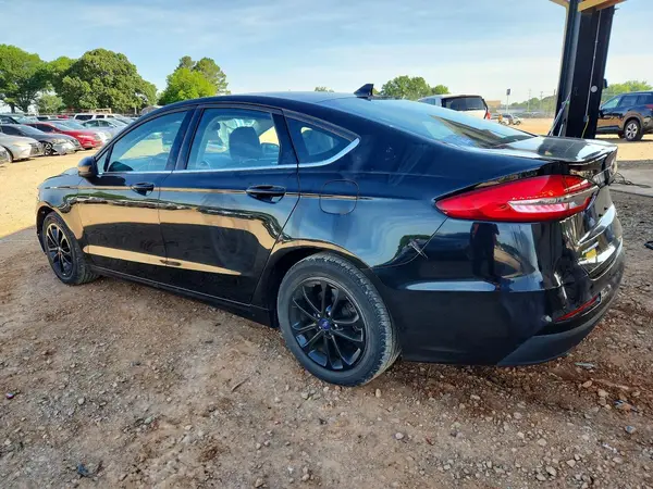 3FA6P0HD3LR145928 2020 FORD FUSION - Image 2
