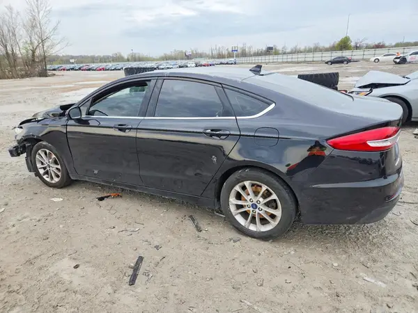 3FA6P0HD3LR150319 2020 FORD FUSION - Image 2
