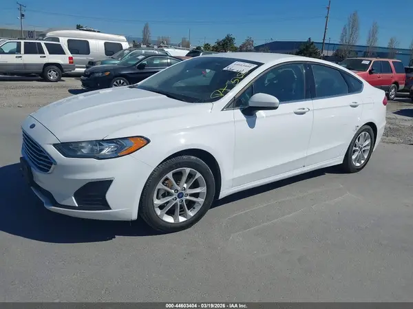 3FA6P0HD3LR172059 2020 FORD FUSION - Image 2